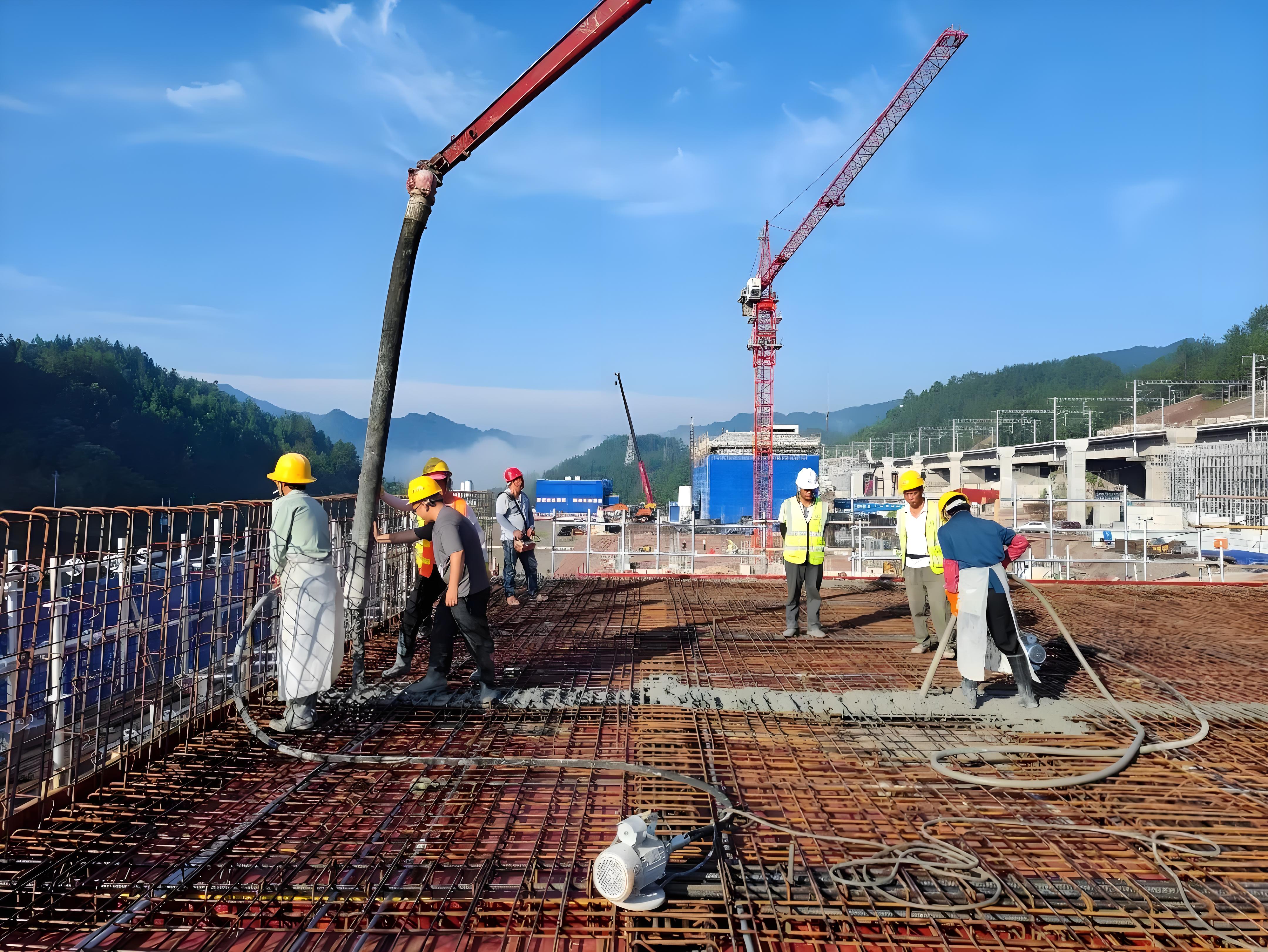 湖南宇山重工的混凝土輸送設(shè)備廣泛用于各類工程，高效穩(wěn)定顯實力